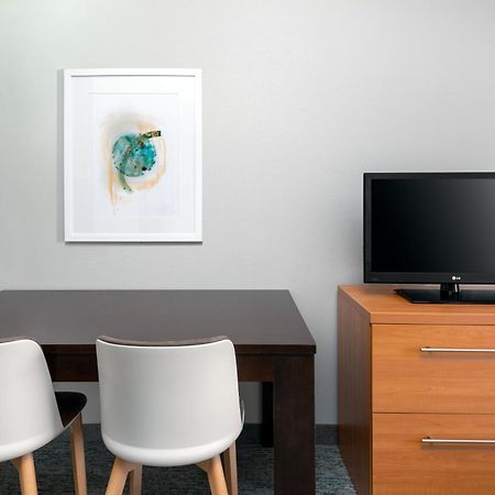 צ'יקטווואגה Towneplace Suites Buffalo Airport מראה חיצוני תמונה