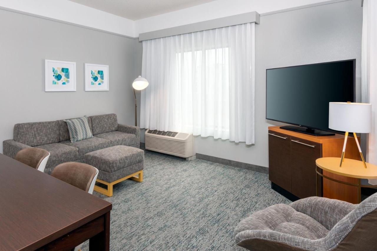 צ'יקטווואגה Towneplace Suites Buffalo Airport מראה חיצוני תמונה