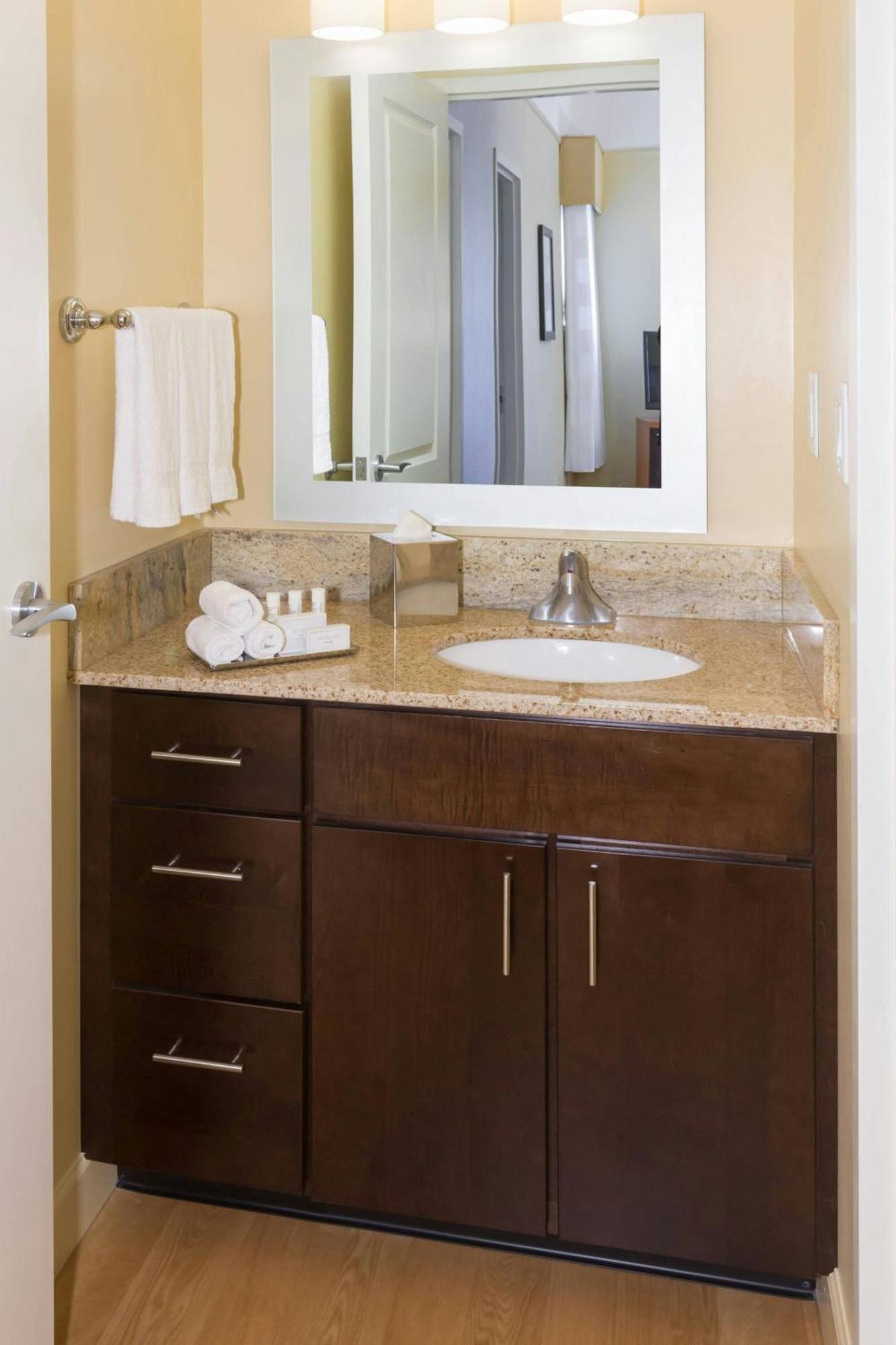 צ'יקטווואגה Towneplace Suites Buffalo Airport מראה חיצוני תמונה