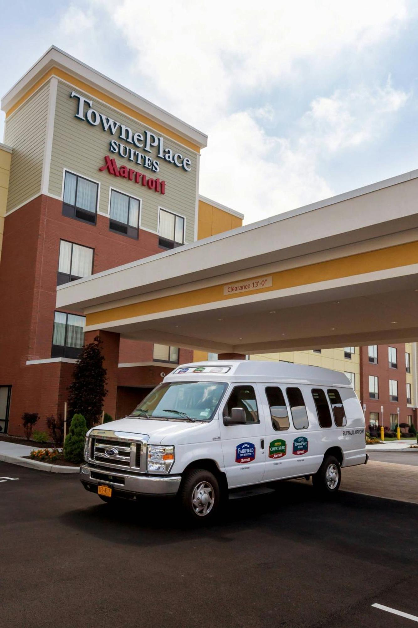 צ'יקטווואגה Towneplace Suites Buffalo Airport מראה חיצוני תמונה