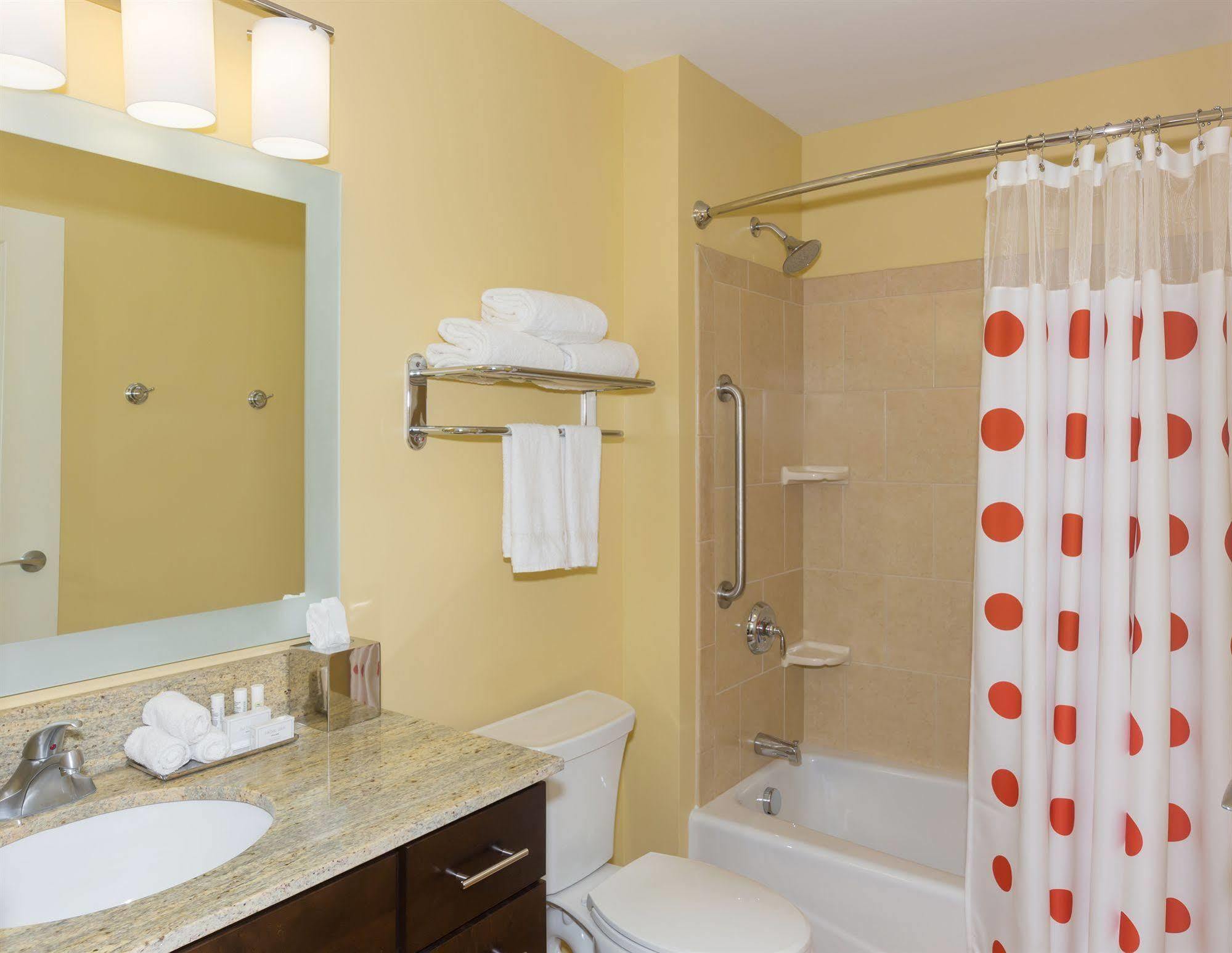 צ'יקטווואגה Towneplace Suites Buffalo Airport מראה חיצוני תמונה