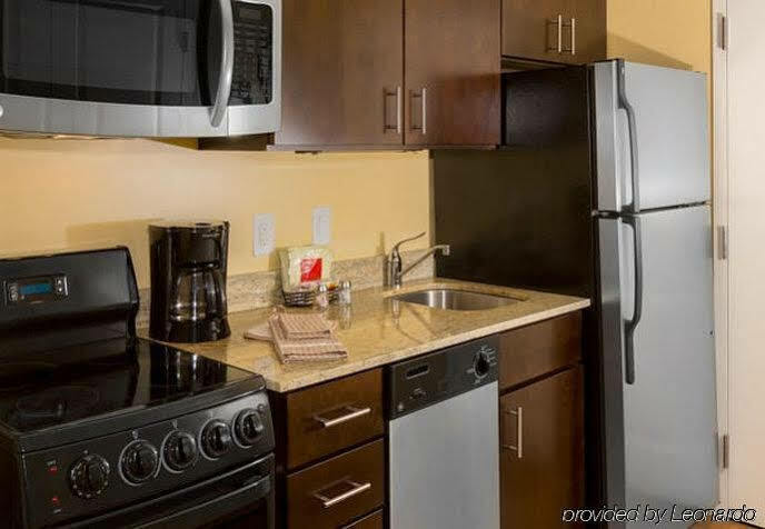 צ'יקטווואגה Towneplace Suites Buffalo Airport מראה חיצוני תמונה